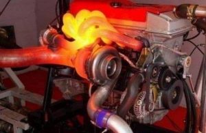 Što je pomoćna pumpa rashladne tekućine u motoru?